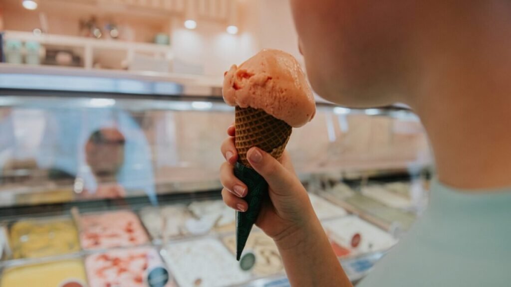 bankruptcy forces ice cream chain to close 500 locations