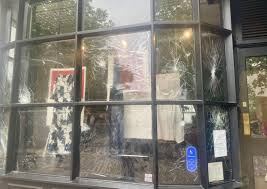 h&m worcester windows smashed