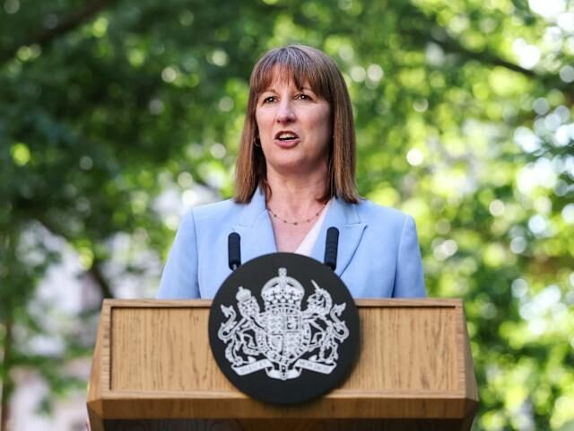 rachel reeves approves tax crackdown on savings accounts